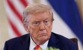 Ông Trump đưa quyết định chưa từng có 