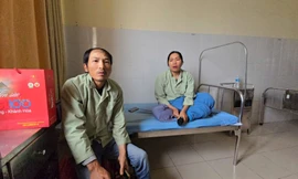 Hai công đang được điều trị tại Bệnh viện Đa khoa Lâm Đồng.