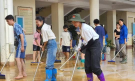 Hội Phụ nữ Bộ Công an và dàn nghệ sĩ dọn dẹp ở Thái Nguyên