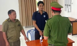 Bắt tạm giam đối tượng hiếp dâm cháu gái ruột 12 tuổi