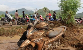 Nhiều tài sản của người dân bị cuốn trôi hư hỏng.