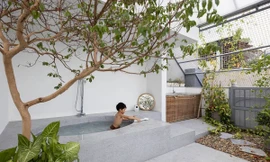 Cầu thang và sân chơi trẻ em thú vị trong nhà ống diện tích nhỏ