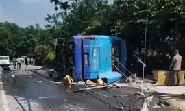 Lật xe khách ở Lào Cai, 9 người thương vong