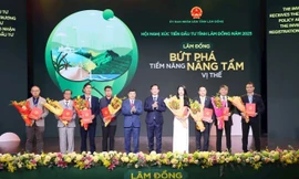 Lâm Đồng trao chứng nhận đầu tư cho 9 doanh nghiệp với tổng số vốn trên 35.000 tỷ đồng 