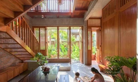 Cải tạo nhà cũ Hội An bằng gỗ và vải với không gian ấn tượng