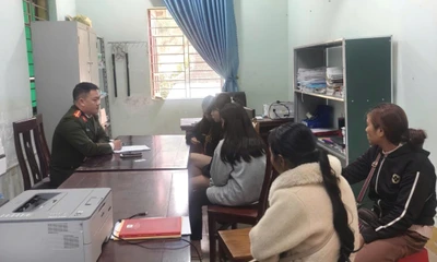 Giải cứu 3 nữ sinh 15 tuổi khỏi bẫy 'việc nhẹ lương cao'