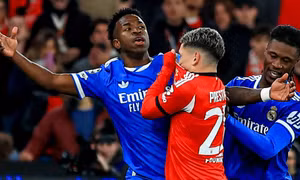 Gianluca Prestianni dính cáo buộc phân biệt chủng tộc với Vinicius Jr.