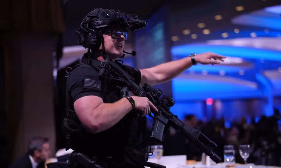 Mật vụ Mỹ phản ứng ra sao khi tổng thống gặp nguy hiểm?