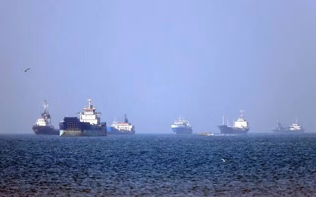 Mỹ nối lại hoạt động hộ tống tàu thuyền ở eo biển Hormuz