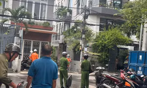 Cháy nhà 5 tầng kèm nhiều tiếng nổ ở TPHCM, cả hẻm náo loạn