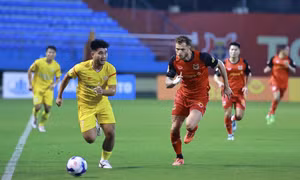 Chật vật thắng đội cuối bảng V.League, Ninh Bình vào bán kết Cúp Quốc gia 