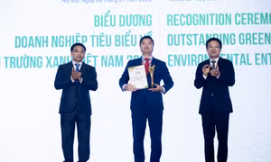Yến sào Khánh Hòa được vinh danh là Doanh nghiệp tiêu biểu về năng lượng môi trường xanh Việt Nam 