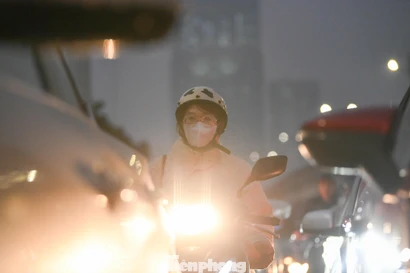 Cửa ngõ phía Tây Hà Nội 'nghẹt thở' ngày giáp Tết, ùn tắc kéo dài từ sáng đến đêm