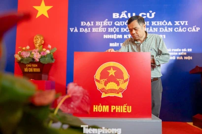 Cử tri Thủ đô đi bầu cử tại nơi Bác Hồ viết Tuyên ngôn Độc lập