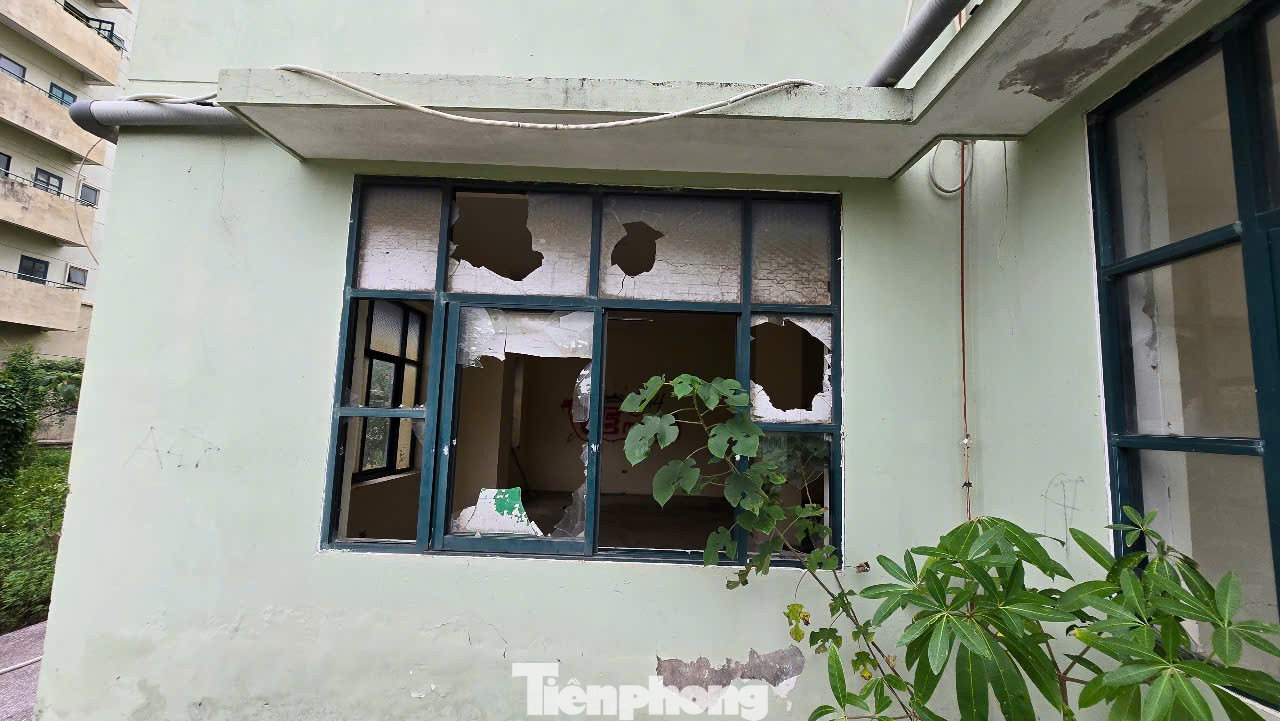 Cảnh lạnh lẽo, lãng phí 7 tòa nhà tái định cư bỏ hoang ở Hà Nội