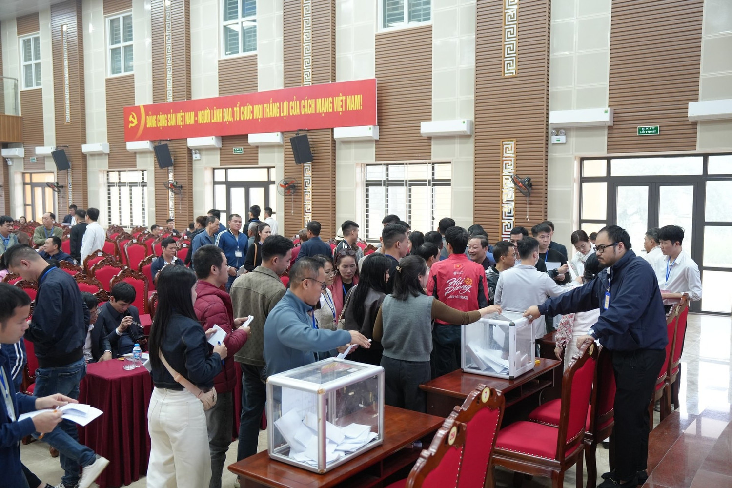 Đấu giá đất ở Hà Nội: Có lô cao gấp 10 - 13 lần giá khởi điểm