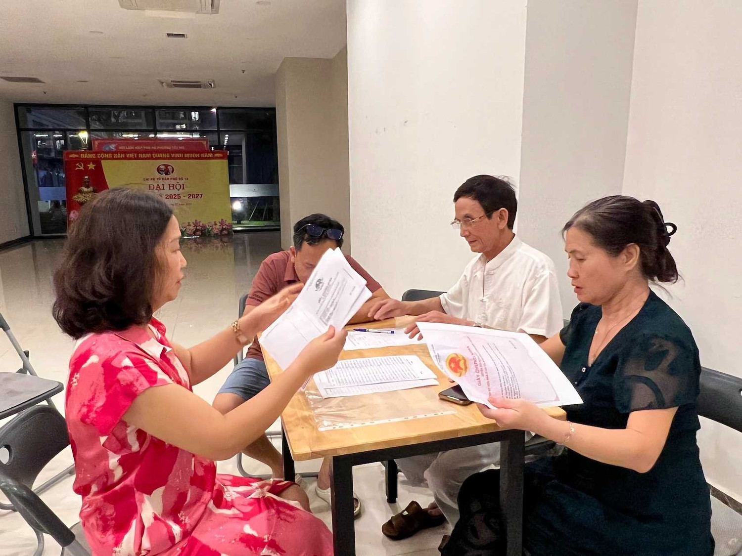 Hà Nội 'chạy đua' với 90 ngày làm sạch dữ liệu đất đai