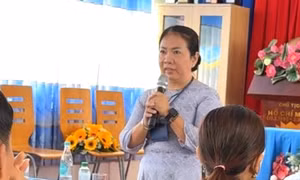 Phụ huynh bất an, muốn làm rõ việc thịt chuyển màu tuồn vào trường học