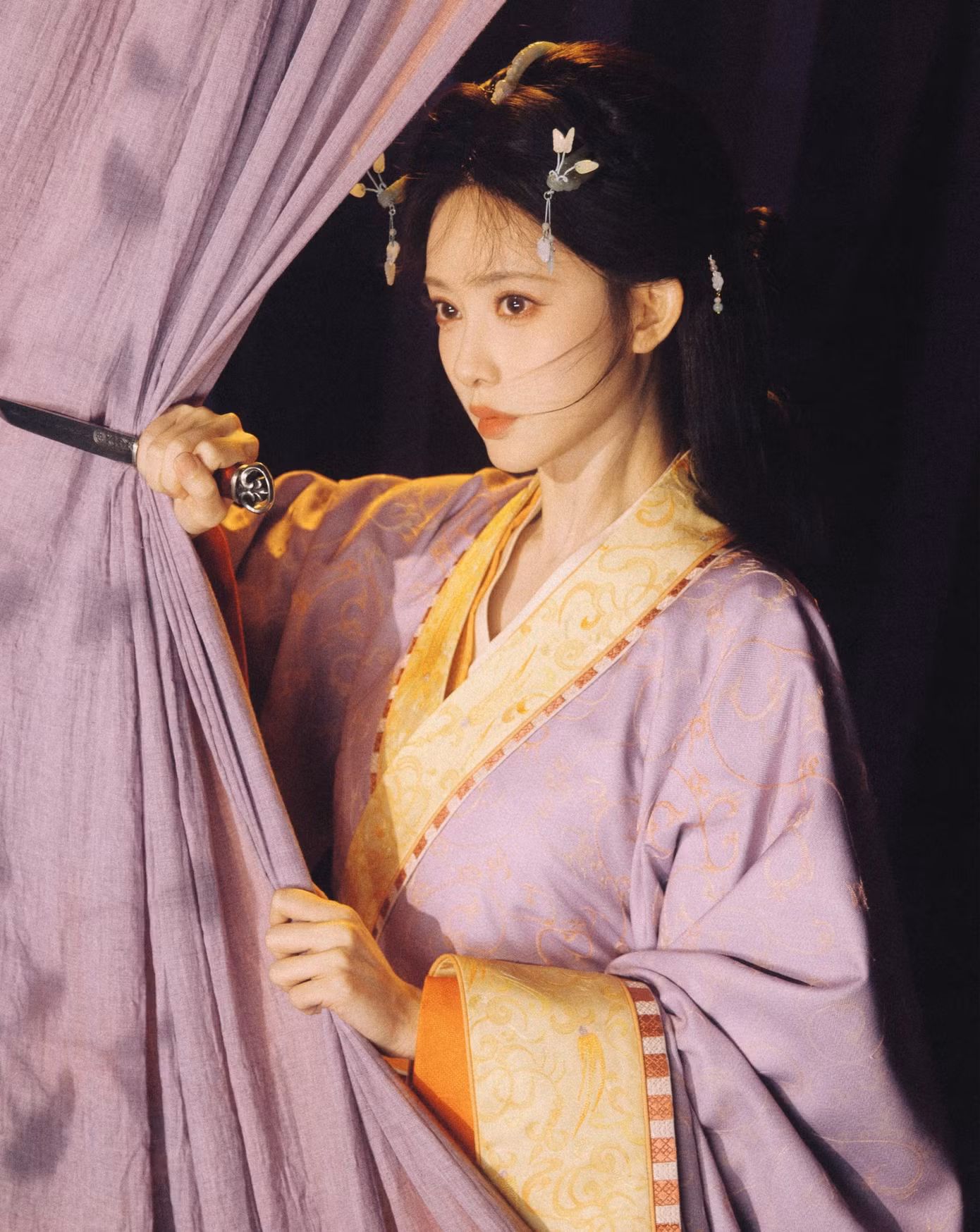 manh-tu-nghia25.jpg