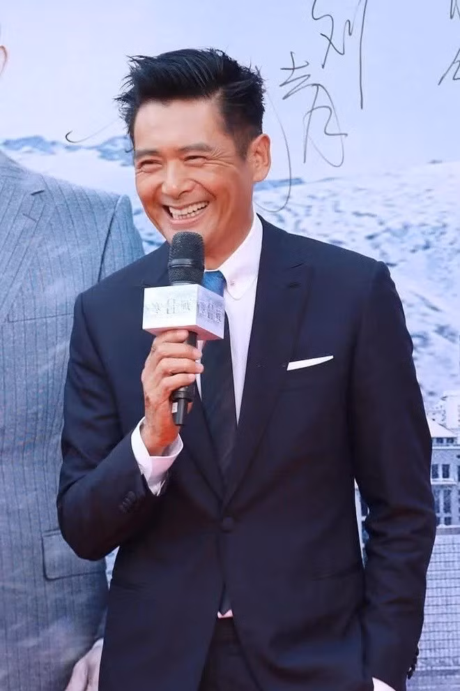 chau1a.jpg