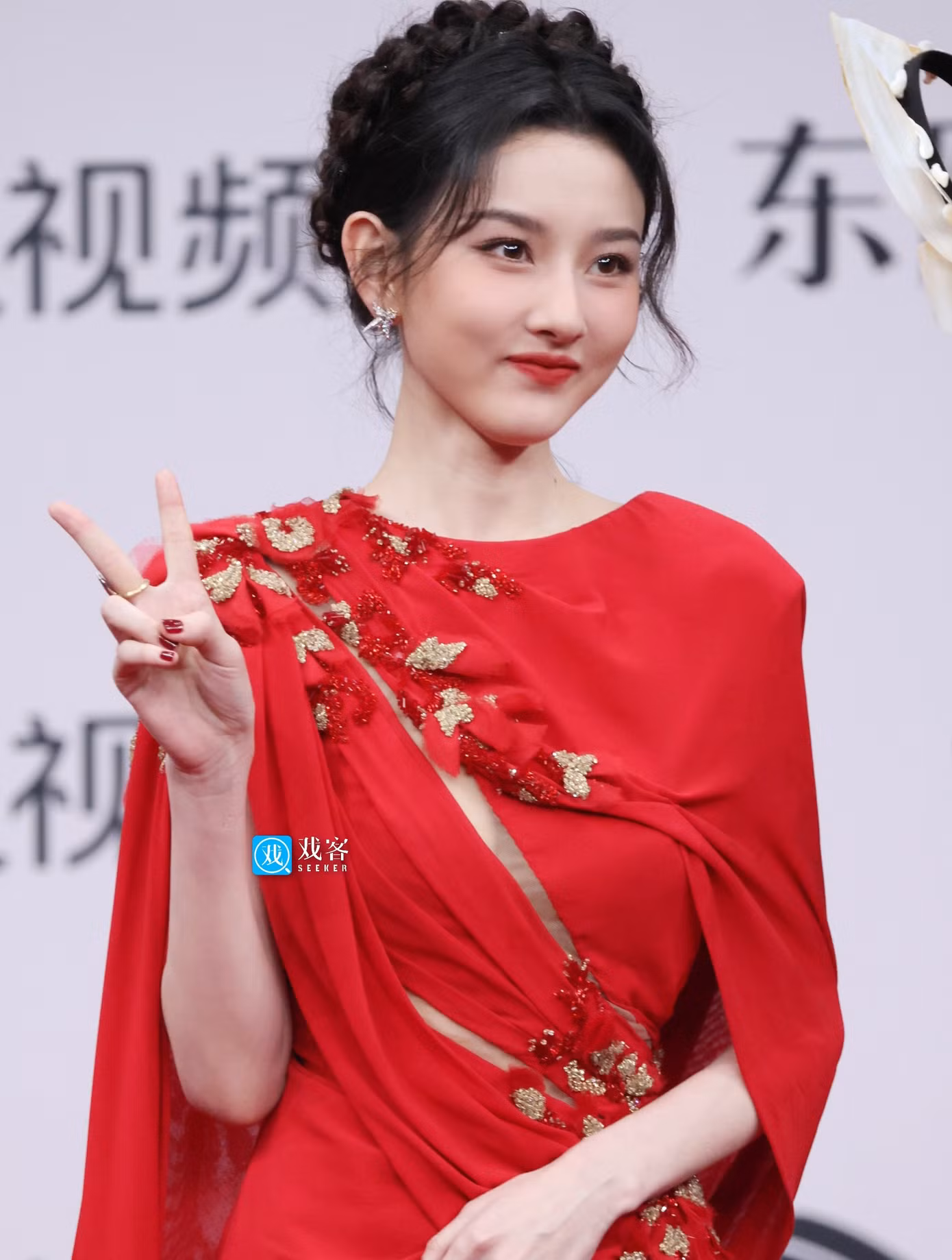 tong-to-nhi.jpg