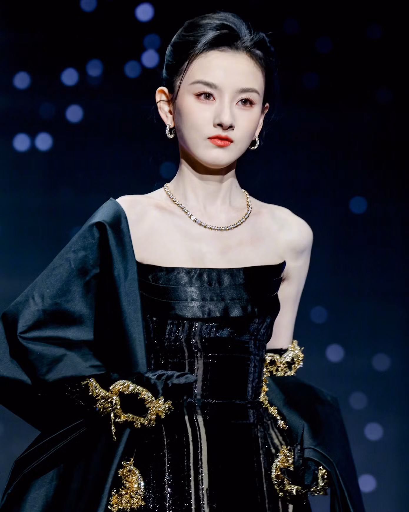 tong-to-nhi.jpg