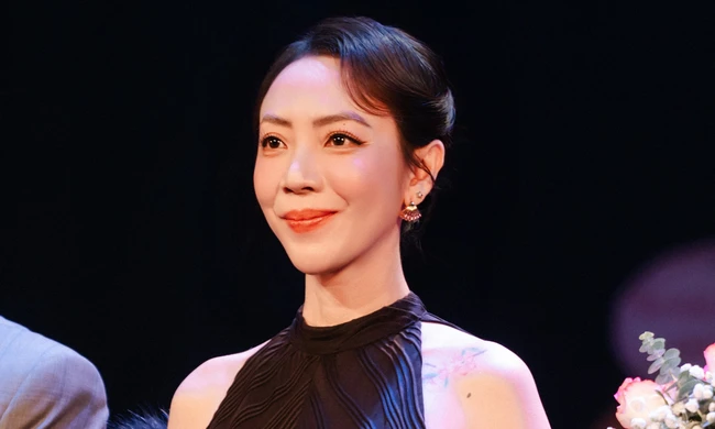 Vừa 'ẵm' giải đạo diễn, Thu Trang tiếp tục gặt hái giải thưởng 'Cánh diều Vàng' ở vai trò diễn viên