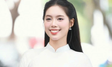 Á hậu Châu Anh: 'Rất khó để chọn top 10 Gương mặt trẻ Việt Nam tiêu biểu'
