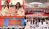 Những khoảnh khắc đẹp trong ngày khai giảng tại các trường THPT ở miền Bắc 