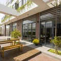 Ngôi nhà 250m2 đón trọn nắng sớm hướng Đông