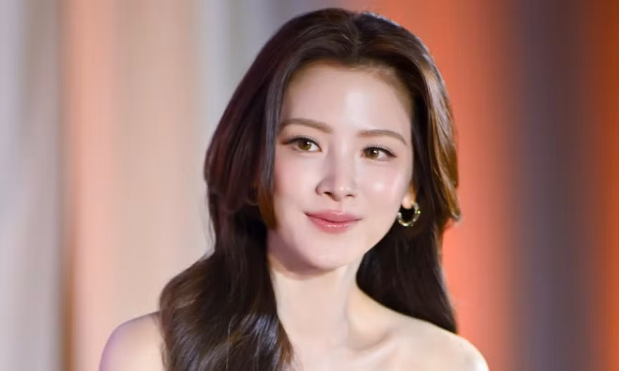 Mỹ nhân Thái Lan Baifern hội ngộ Hoa hậu Thanh Thủy, Tiểu Vy
