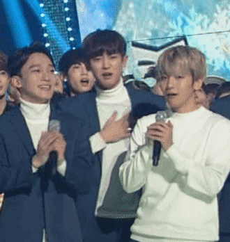 Thương cho trái tim bé nhỏ mỏng manh của Chanyeol quá đi mà.