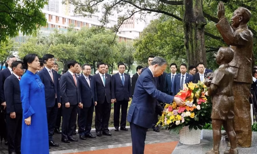 Tổng Bí thư, Chủ tịch nước Tô Lâm thăm ngôi trường ở Trung Quốc từng nuôi dưỡng hàng nghìn học sinh Việt Nam