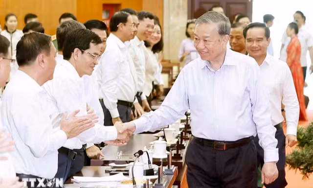  Sẽ xây dựng Luật Đô thị đặc biệt cho Thành phố Hồ Chí Minh 