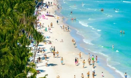 Khách đi xem A80 tại Hà Nội dịp 2/9, du lịch Phú Quốc và Huế ra sao?