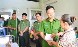 Thành viên tổ bảo vệ an ninh trật tự cơ sở bị thương khi truy bắt tội phạm