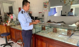 Phát hiện hàng chục vụ vi phạm kinh doanh vàng