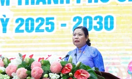 Phát biểu khai mạc, bà Hồ Thị Cẩm Đào - Phó Bí thư Thành ủy, Chủ tịch Ủy ban MTTQ Việt Nam TP. Cần Thơ phát biểu.