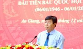 Xứng đáng là cầu nối giữa cử tri với Quốc hội, giữa Trung ương với địa phương