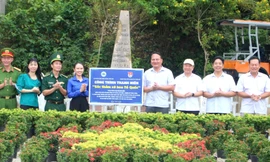 Công trình Sắc thắm cờ hoa Tổ quốc hướng về Đại hội Đoàn tỉnh An Giang