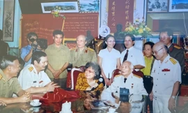 Tiếp nhận tài liệu quý của nhạc sĩ An Thuyên và Võ Vang