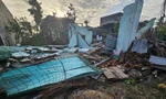Số nhà bị hư hỏng do bão tăng mạnh, hơn nửa triệu hộ dân vẫn mất điện 
