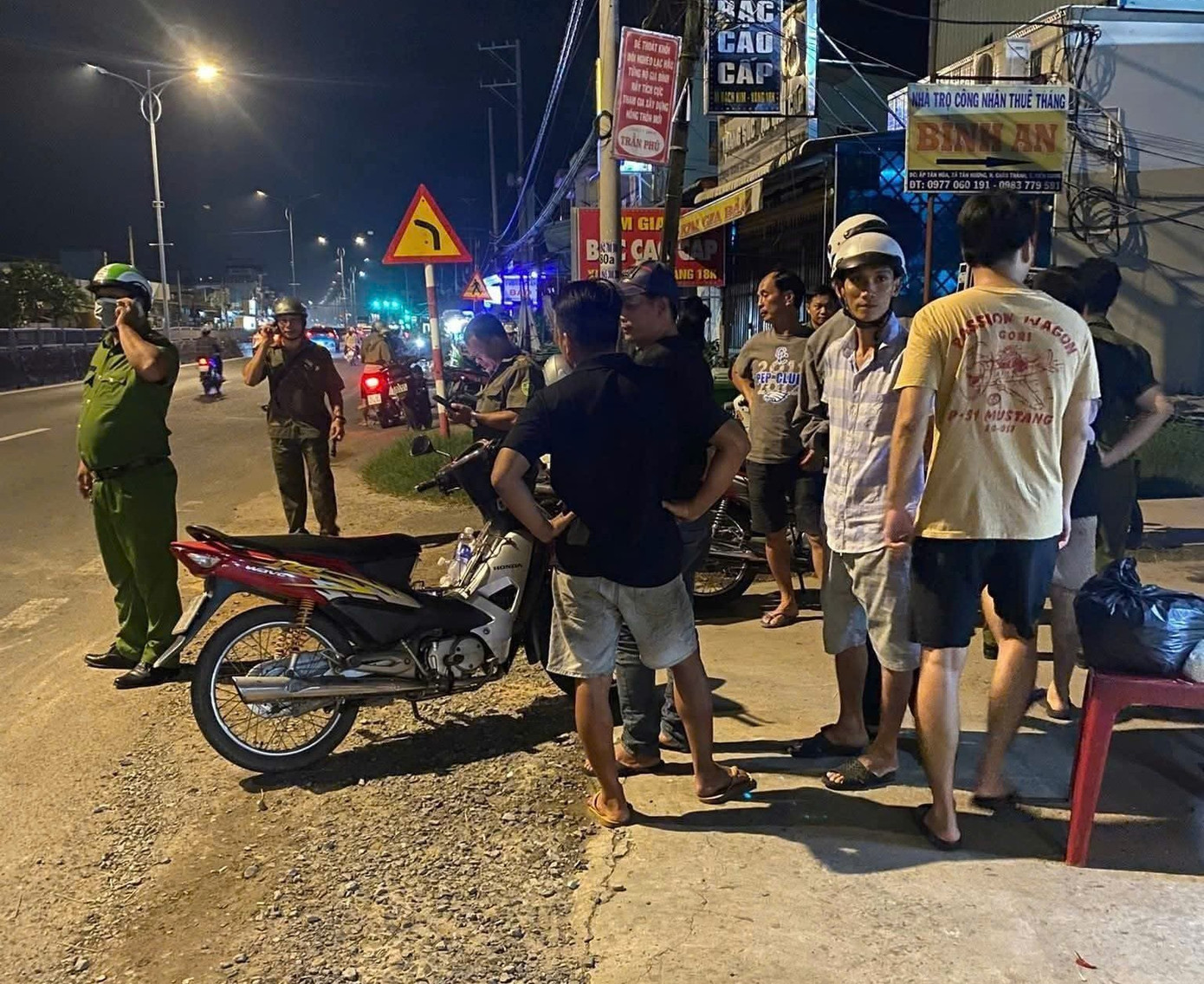 Hiện trường vụ việc. Ảnh: Mạng xã hội z7124667960566-360215feca987165c23c537b20a6946f.jpg