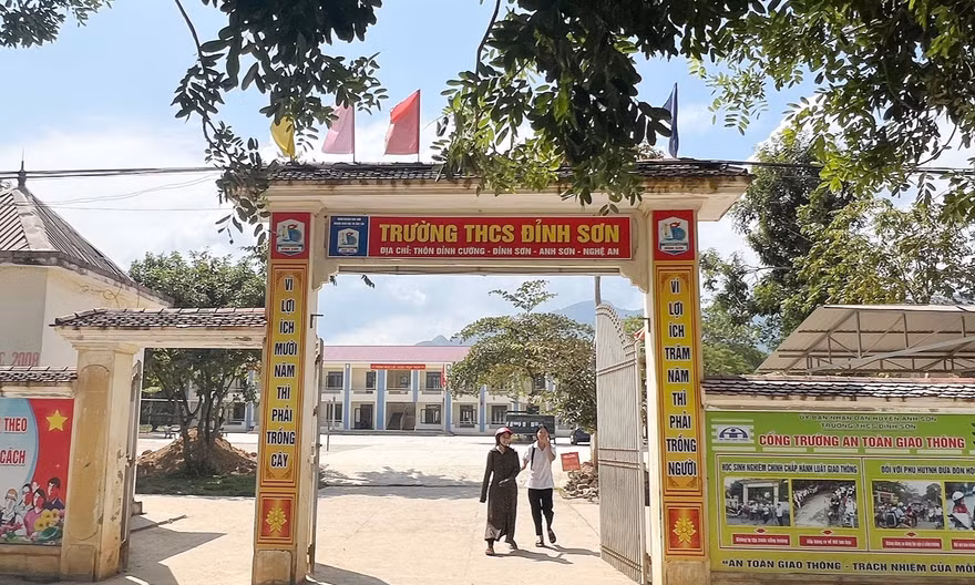 Một hiệu trưởng ở Nghệ An bị khởi tố vì liên quan đường dây cá độ bóng đá