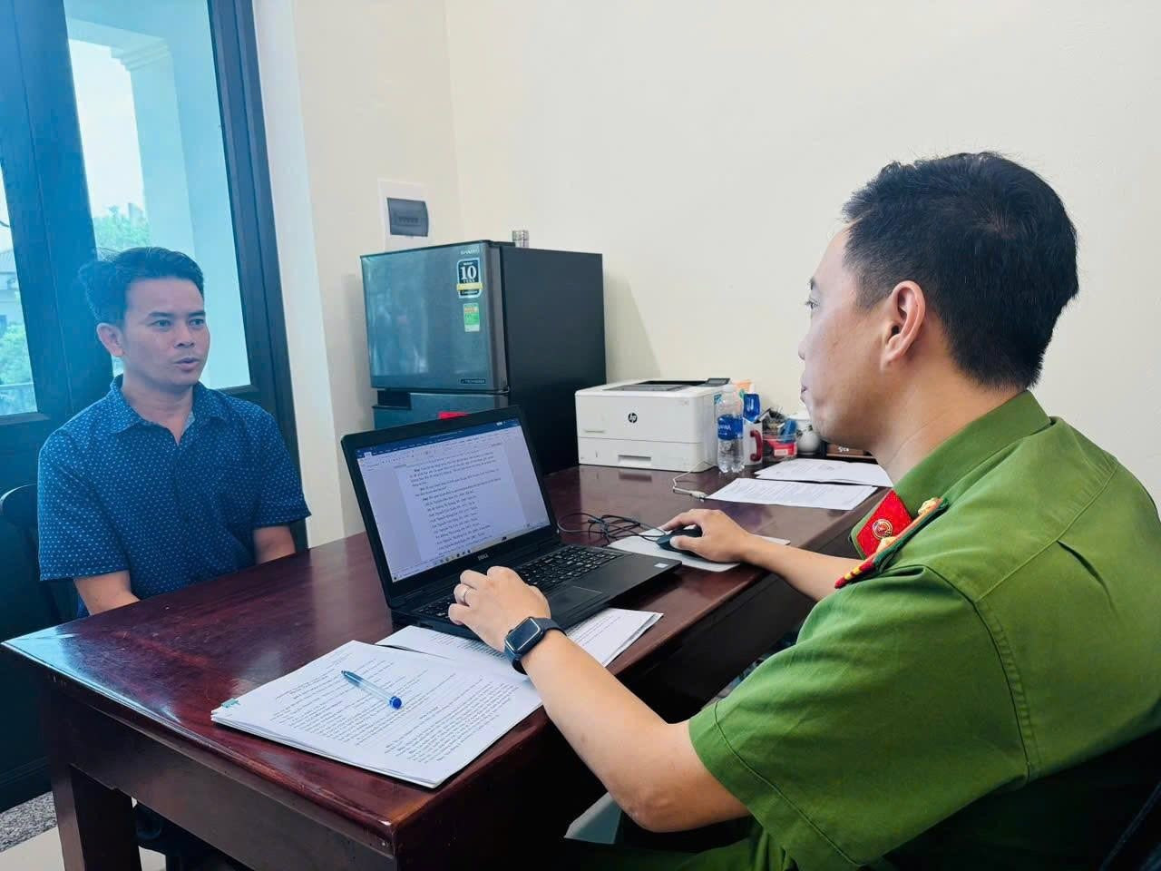 Công an lấy lời khai của đối tượng Nguyễn Văn Mạnh a2.jpg