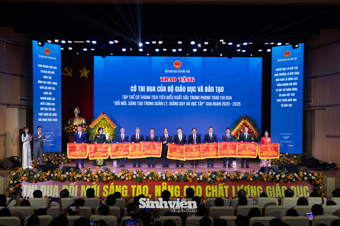 ngay-nha-giao-viet-nam-2025-9.jpg
