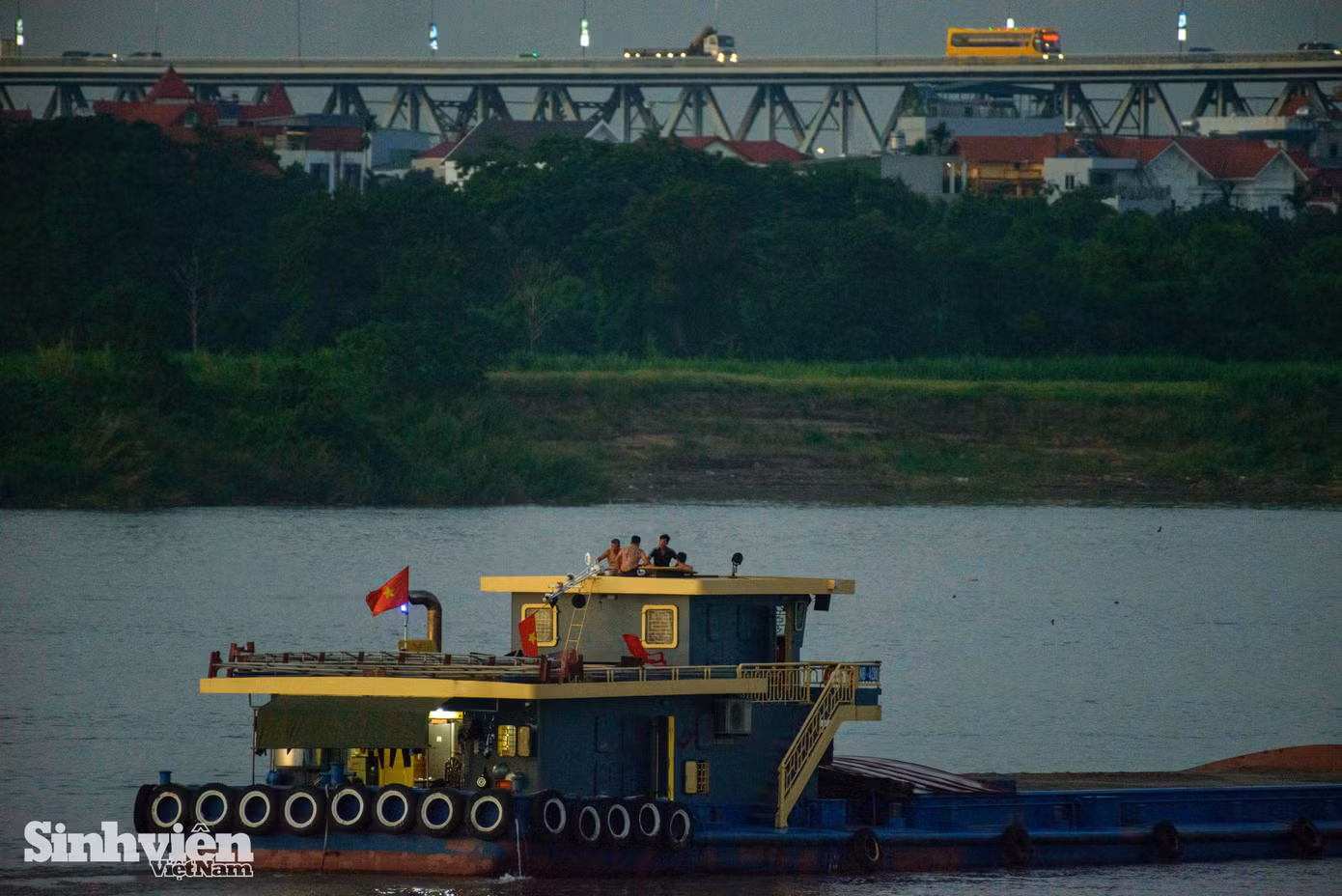 hoang-hon-ha-noi-nong-ky-luc-8206.jpg