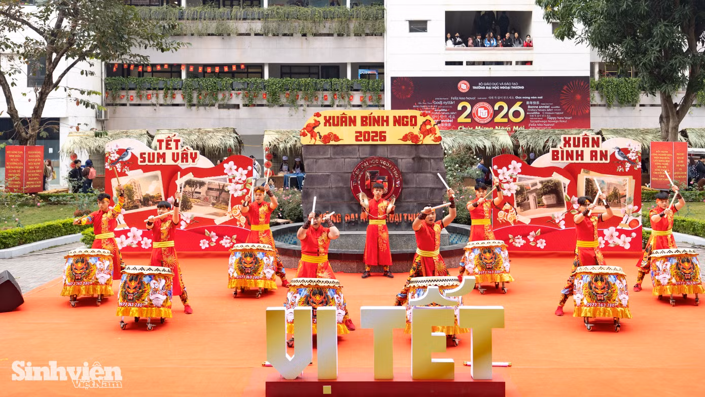 tet-dai-hoc-ngoai-thuong-5.jpg