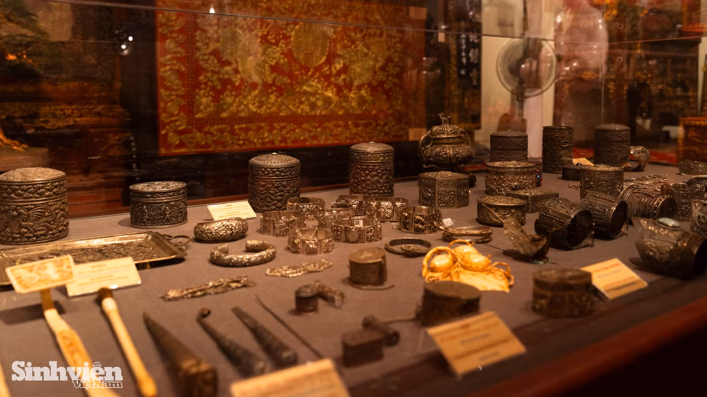 bao-tang-hoang-gia-nam-hong-mo-cua-cho-cac-ban-tre-05776.jpg
