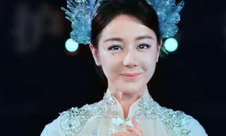 260 triệu người chê Địch Lệ Nhiệt Ba trang điểm xấu